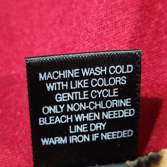 Pencil skirt red color Size 6 EXPRESS DESIGN STUDIO - Picture 16 of 16